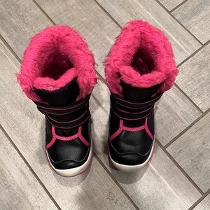 Rugged Outback Snow Boots